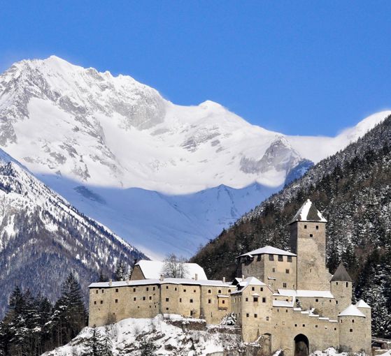 Burg Taufers im Winter