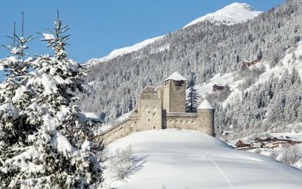 The snow-covered Heinfels Castle