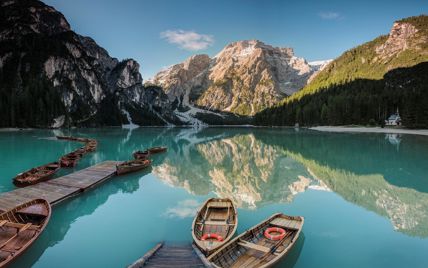 Barche a rema sul Lago di Braies
