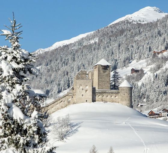 Burg Heinfels im Winter