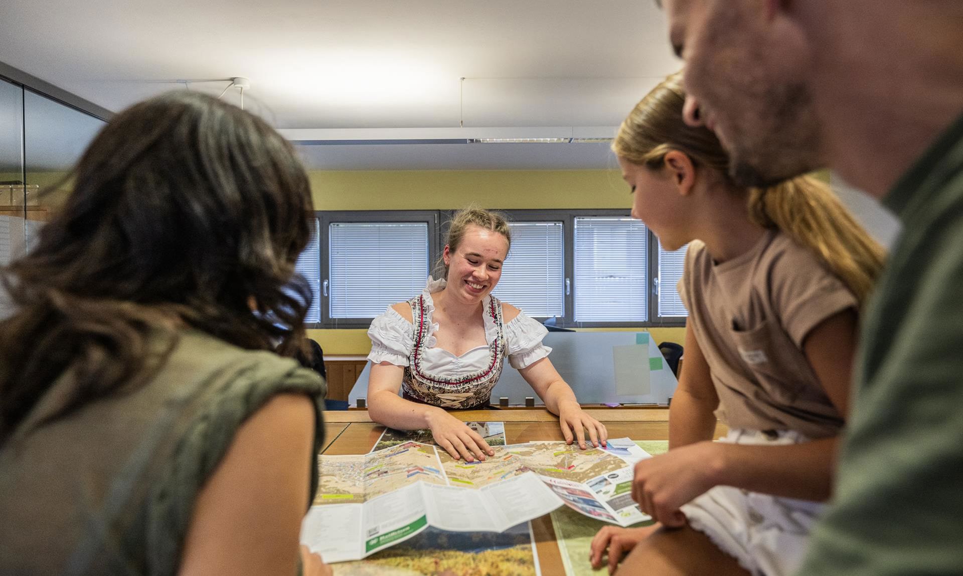 A family is getting hiking suggestions