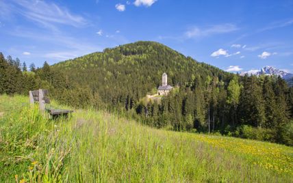 Welsperg Castle in spring