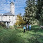 Herbstliche Wanderung zum Schloss Welsperg
