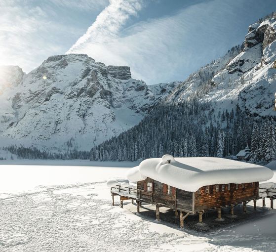 Lago di Braies/Pragser Wildsee Lake in winter